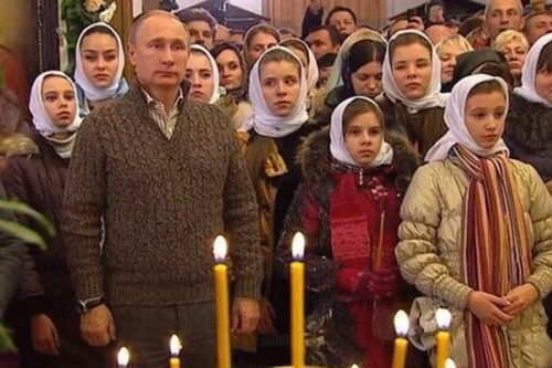 Христиане обратились к Путину с просьбой не запрещать платок