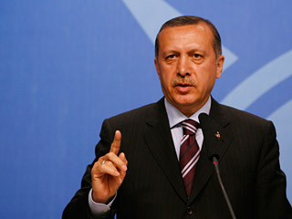 Премьер Турции не хочет быть лидером исламского мира