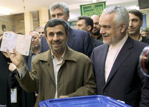 Иран: по предварительным данным партия Ахмадинеджада потерпела поражение