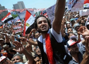 Тысячи египтян требуют смертной казни для Мубарака