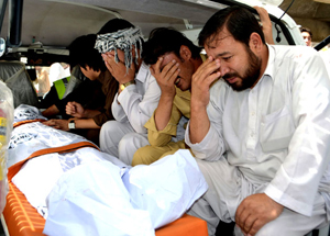 В Пакистане неизвестные расстреляли семерых человек