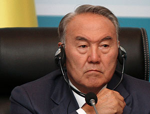 Назарбаев призывает женщин отказаться от хиджаба
