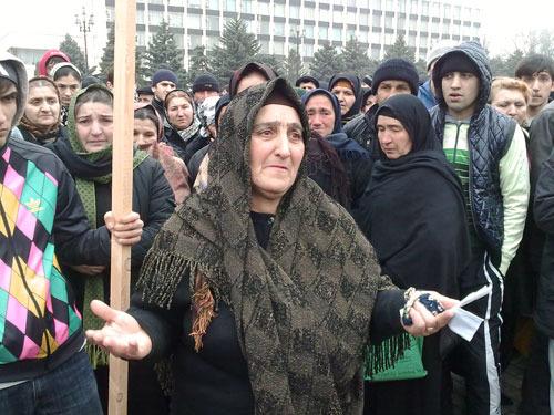 Глава Дагестана признал неэффективной работу по раскрытию убийств и похищений