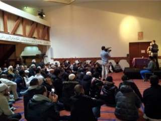 Новообращенные голландцы становятся лидерами мусульманской общины