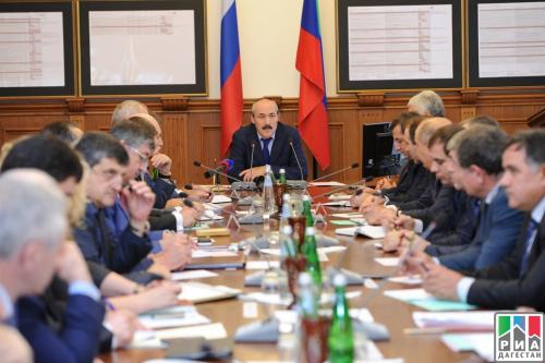 Глава Дагестана встретился с обновленным Правительством республики