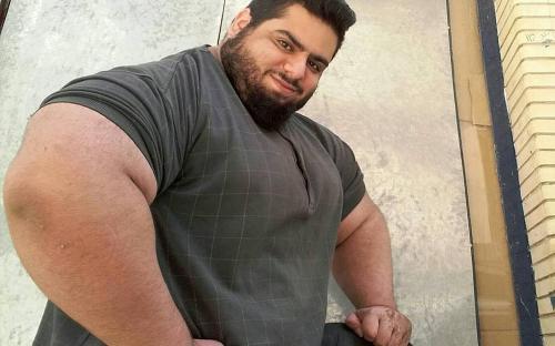 «Иранский халк» – 155 килограммов мышц