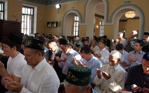 Праздничные намазы прошли в мечетях Татарстана