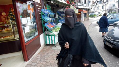 В Швейцарии официально запретили покрывать лицо