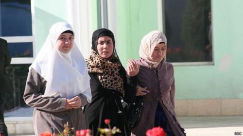 В Таджикистане всех женщин в хиджабах взяли на учет