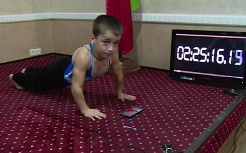 5-летний мусульманин отжался 4000 раз за 2,5 часа.