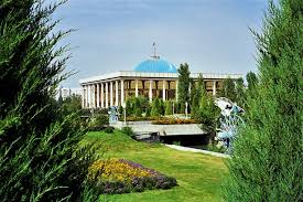 В Узбекистане первое чтение прошла поправка о запрете счетов подсанкционных лиц